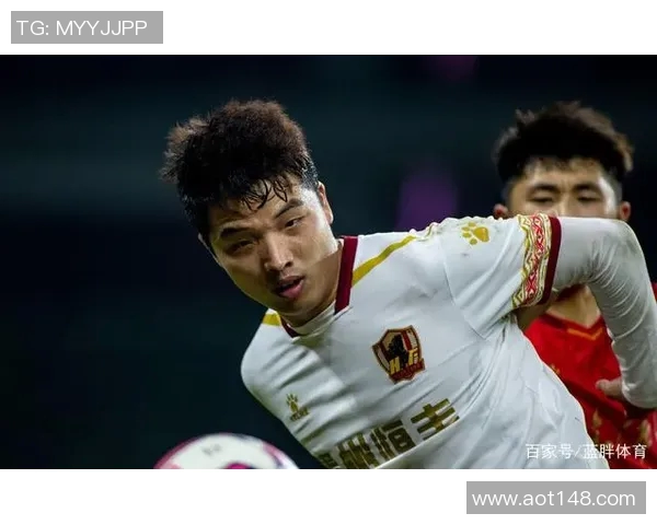 四川庞兹30分难救主球队表现不佳引发球迷热议与反思