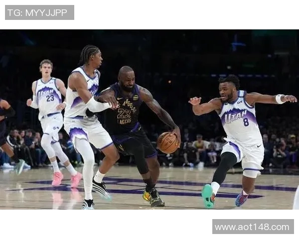 洛杉矶湖人队巨星勒布朗·詹姆斯因伤将缺席下场对阵犹他爵士队的比赛